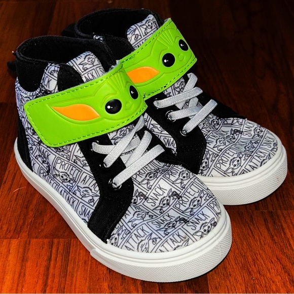 Ground Up The Mandalorian Baby Yoda Toddler Shoes Size 8 - Picture 1 of 10